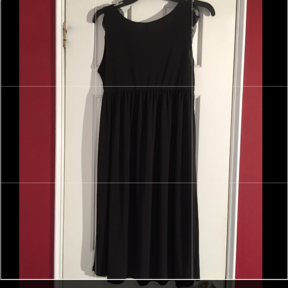 Rose Ruffled Dress - Picture 7 of 7